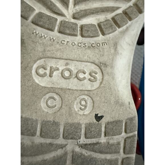 HELLO KITTY CROCS SZ Children’s 9 Read! - Picture 5 of 5